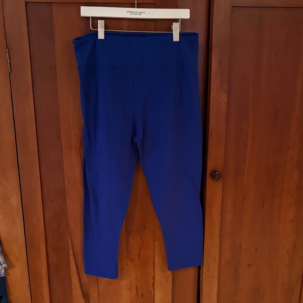 Blue Capri Leggings